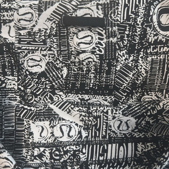 Lululemon Wunder Train High-Rise Tight 25" in Tear It Up Alpine White Black - Picture 6 of 9